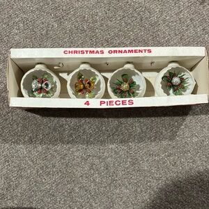 Jewel Brite Round White  Diorama Christmas Ornaments Set of 4 with box